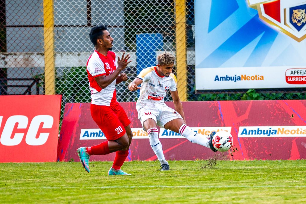 Girik Khosla of Diamond Harbour FC in action against Wari AC in CFL 2024