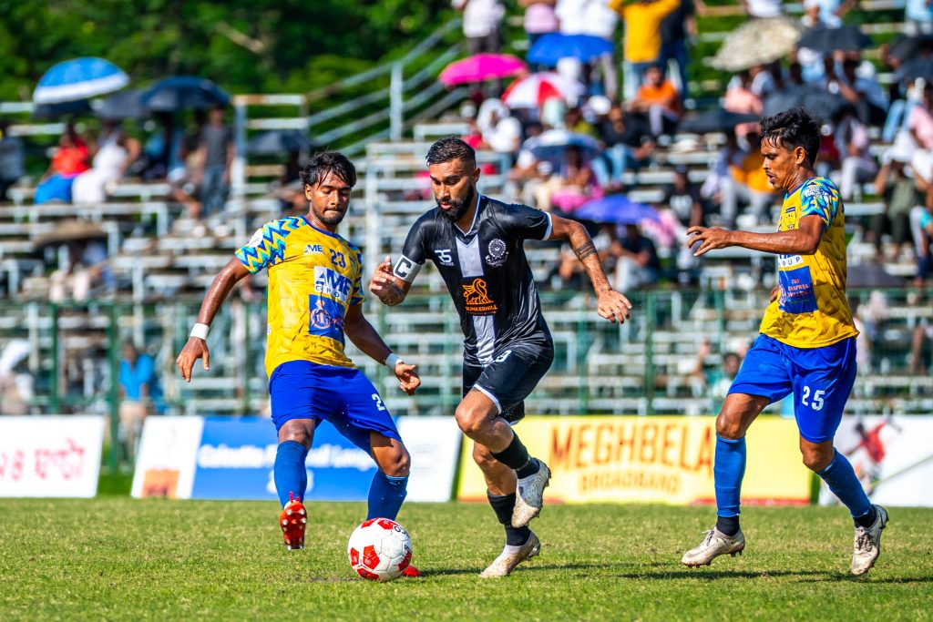 Tanmoy Ghosh of Mohammedan SC dribbling against Southern Samity