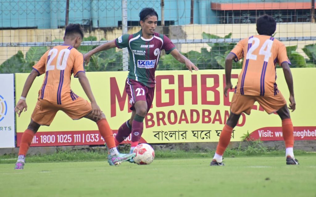 Mohun Bagan in action against Tollygunge Agragami in CFL 2024