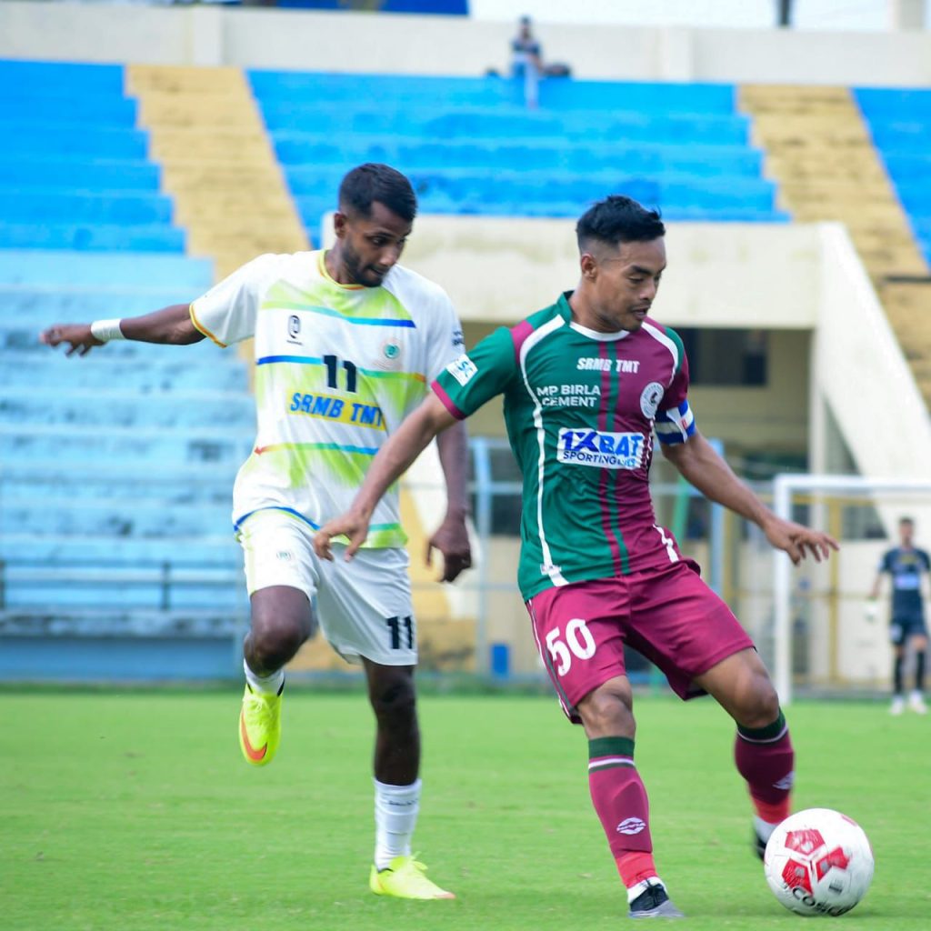 Taison Singh of Mohun Bagan in action against Eastern Railway in CFL 2024