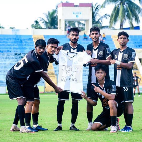 Mohammedan SC players showing support for RG Kar incident
