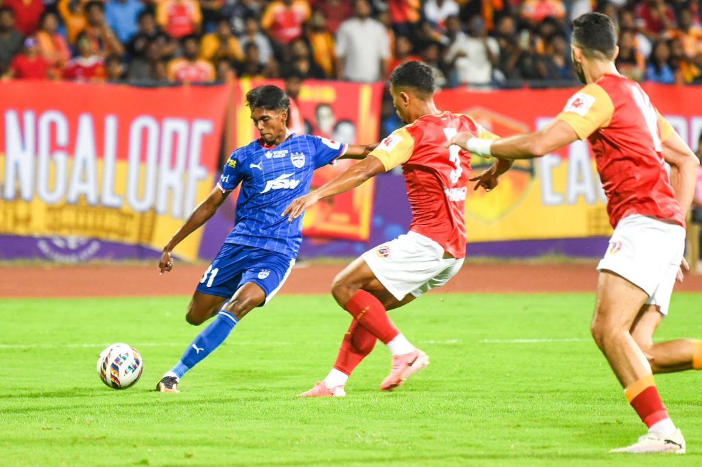 Vinith Venkatesh of Bengaluru FC taking shot against East Bengal FC in ISL 2024-25