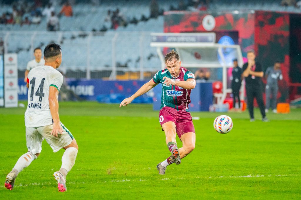 Greg Stewart of Mohun Bagan taking shot against Mohammedan in ISL 2024-25
