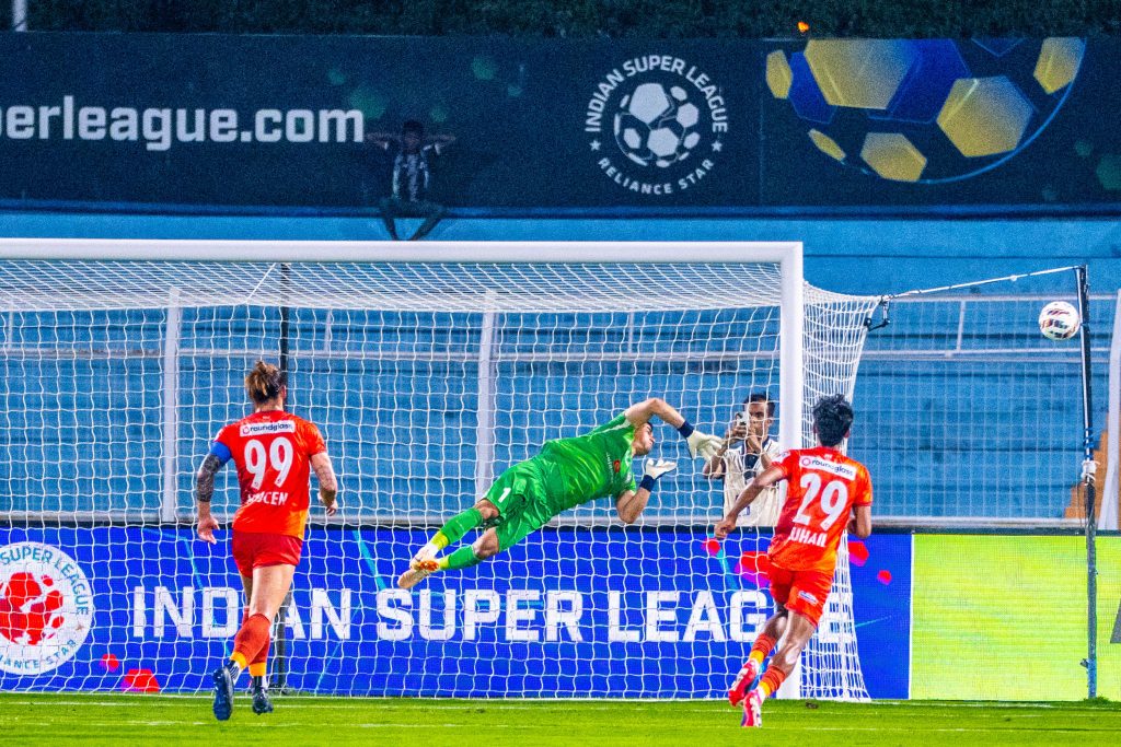 Vidal attempt powerful shot but the keeper Padam Chhetri made a stunning save