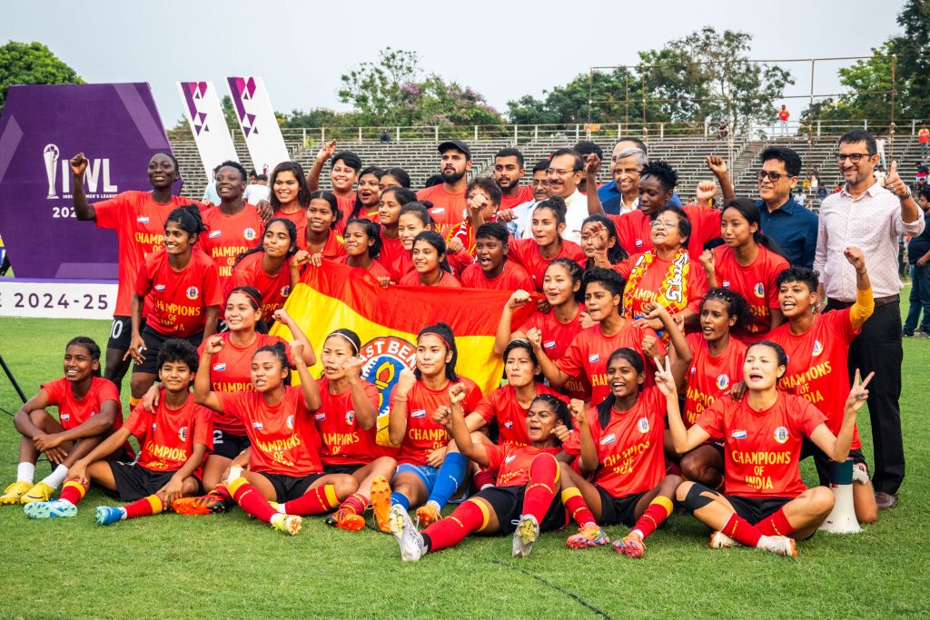 East Bengal Women's team with IWl 2025 trophy