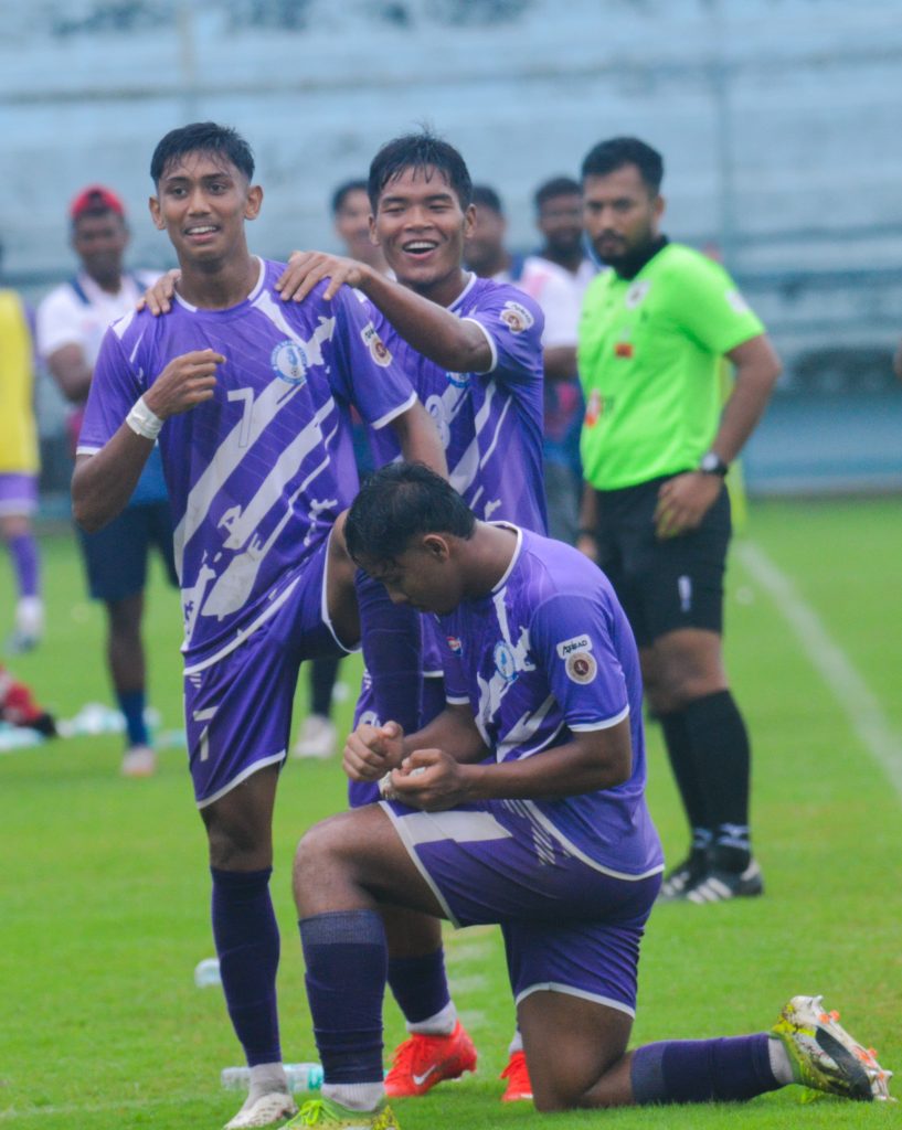 Sahil Harizan celebrating his goal against Mohammedan with his teammates