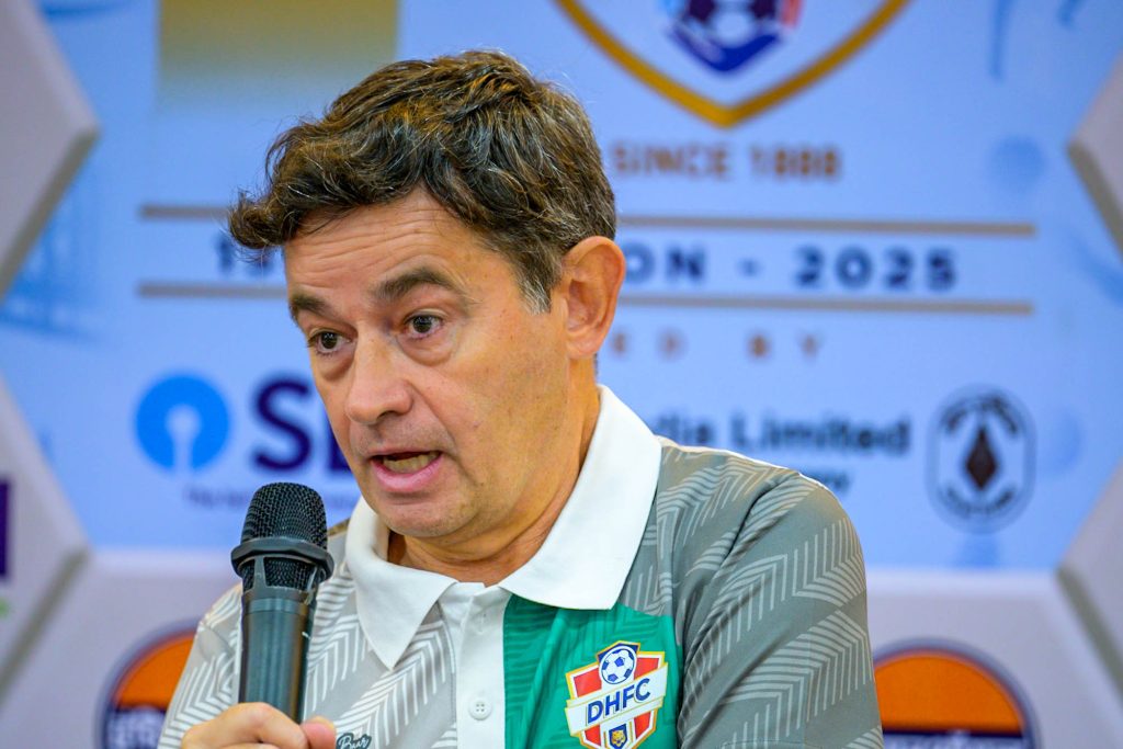 Kibu Vicuna coach of Diamond Harbour FC