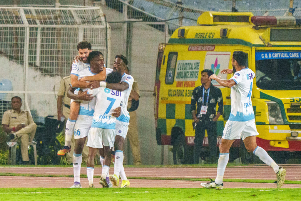 Stephen Eze and Jamshedpur FC players celebrating goal