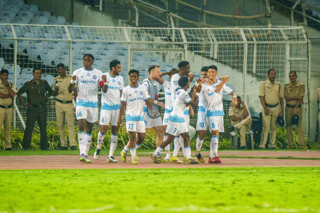 Jamshedpur FC celebrating the winning goal