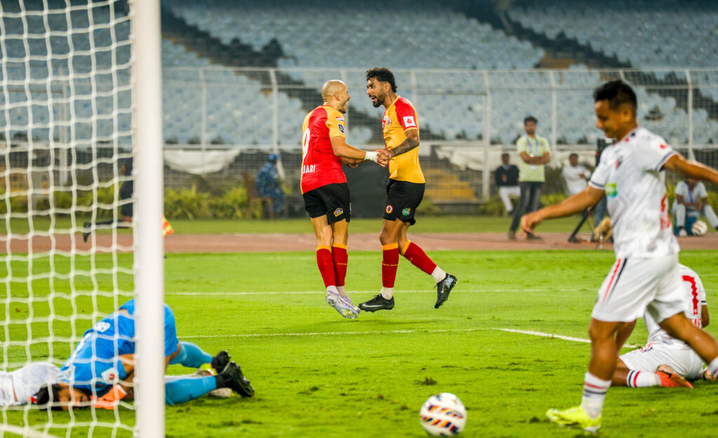 Ezzejjari celebrating his 2nd goal with Miguel