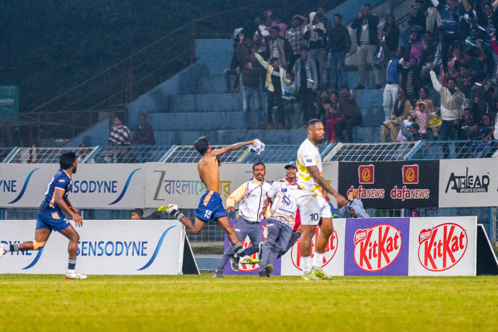 MD Sumit of Howrah Hooghly celebrating after making the score 2-2