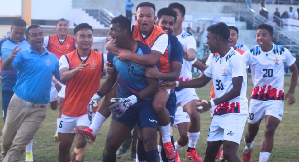 Defending champions West Bengal bow out of the Santosh Trophy after a 3–2 penalty shootout loss to Services