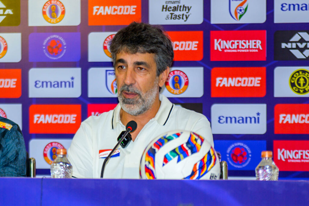 East Bengal FC coach Oscar Bruzon