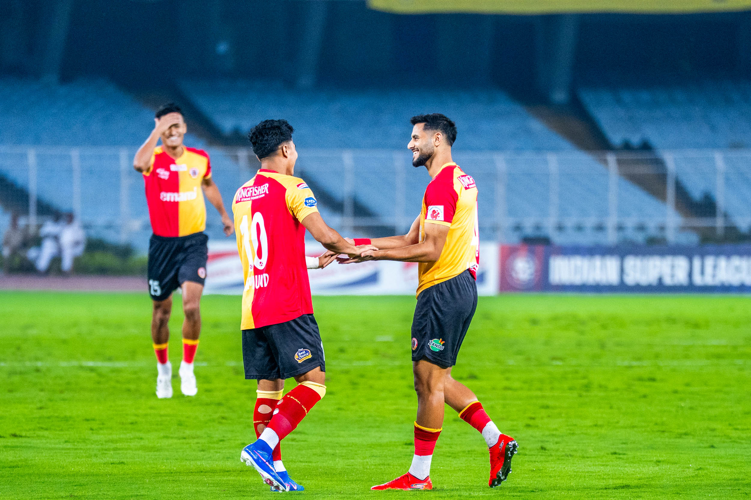 Anwar Ali after scoring celebrating with Edmund
