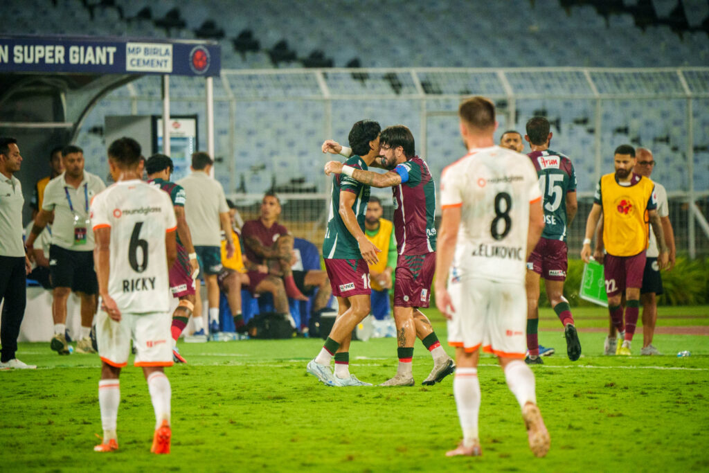 Sahal Abdul Samad celebrating his goal with Petratos