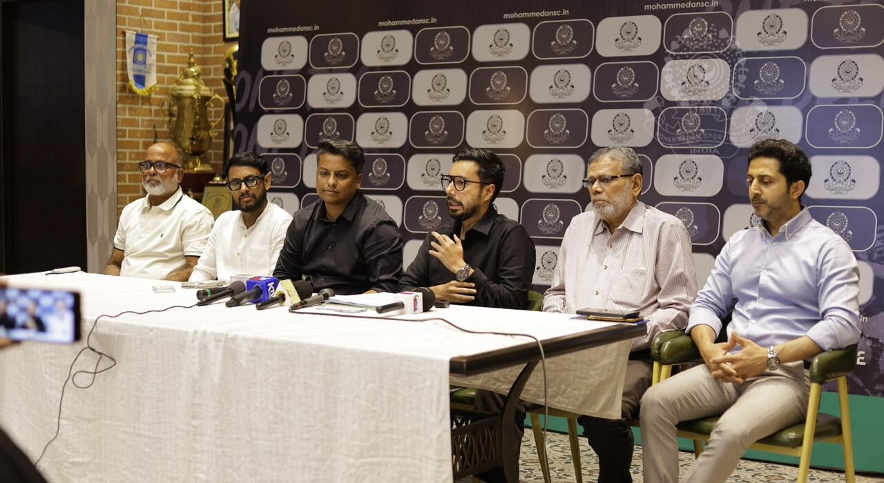 Mohammedan Sporting Club has served statutory legal notices against former investor Humayun Kabir after two ₹50 lakh cheques were allegedly dishonoured